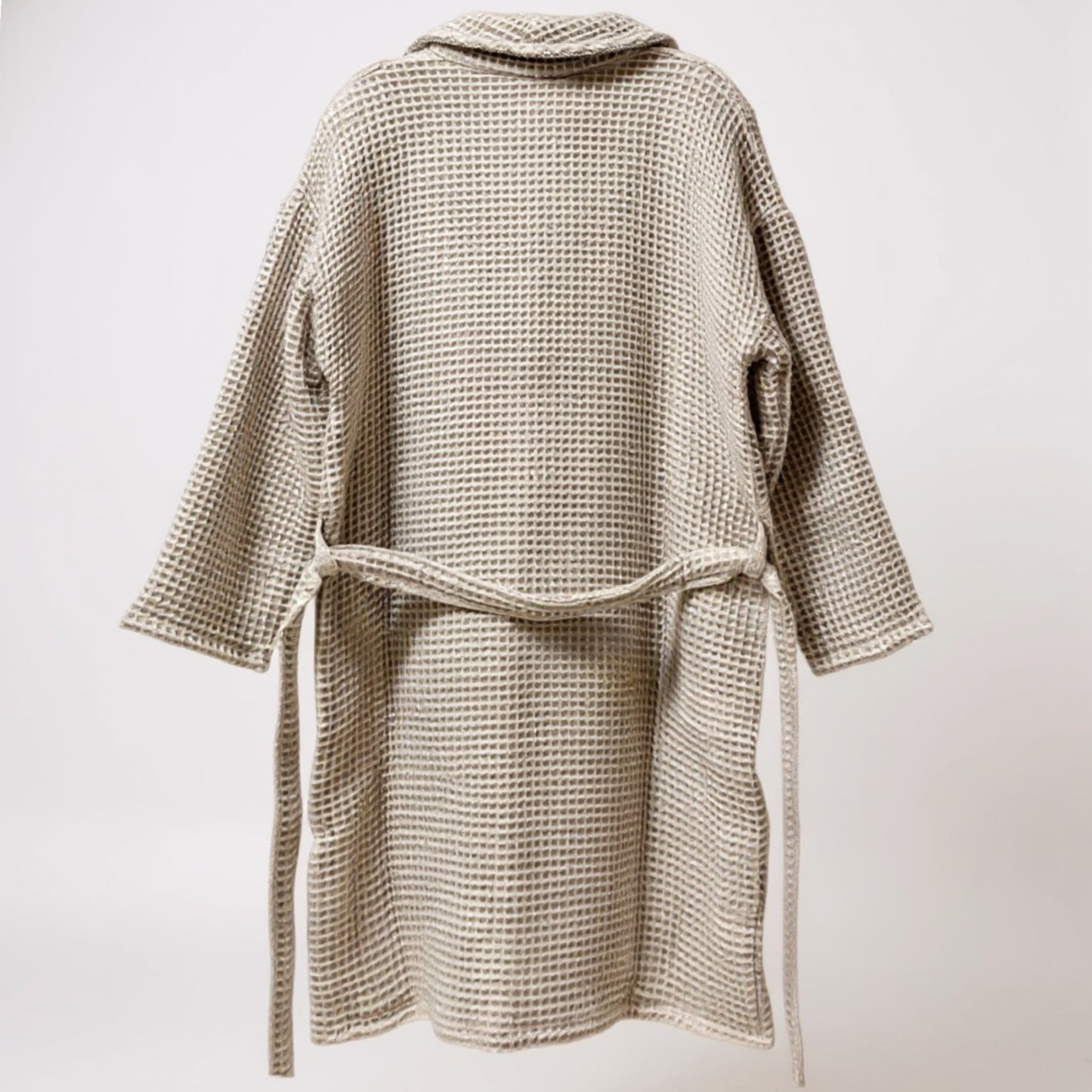 Handmade handwoven waffle design Turkish towel men’s bathrobe in beige and grey, ultra-lightweight and absorbent