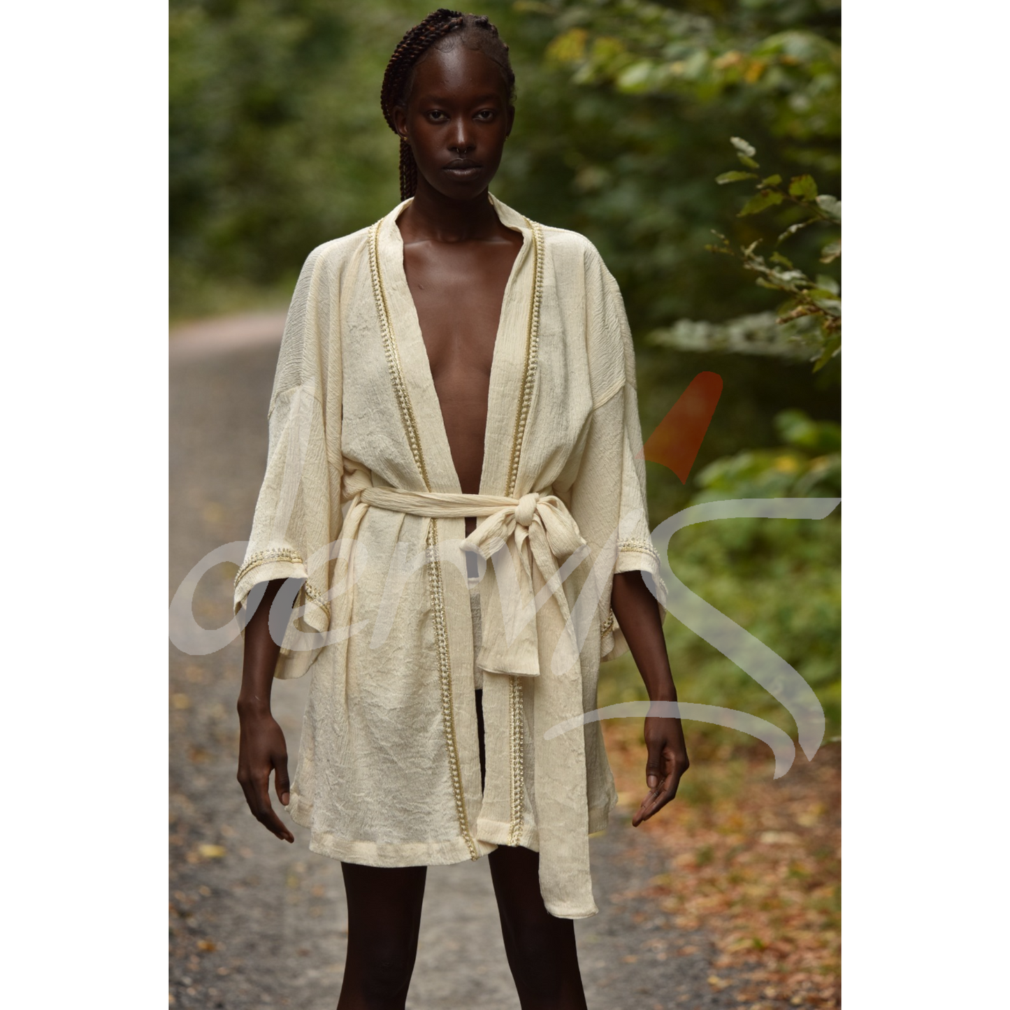 Authentic Turkish Hand-Woven Kimono: Exquisite Crimped Yarn Fabric