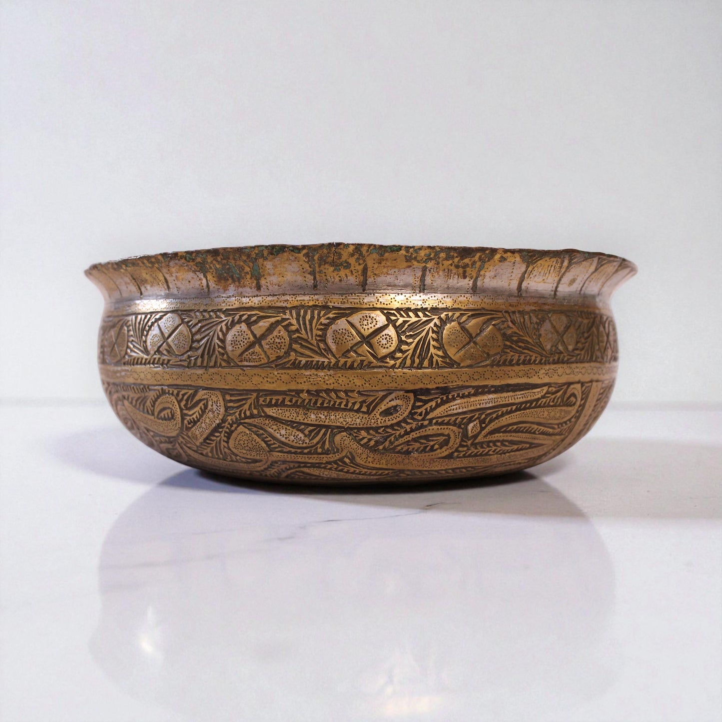 Antique Hand-Engraved “Dua” Hammam Bowl — 100+ Years Old | Unique Anatolian Ritual Piece (20 cm)