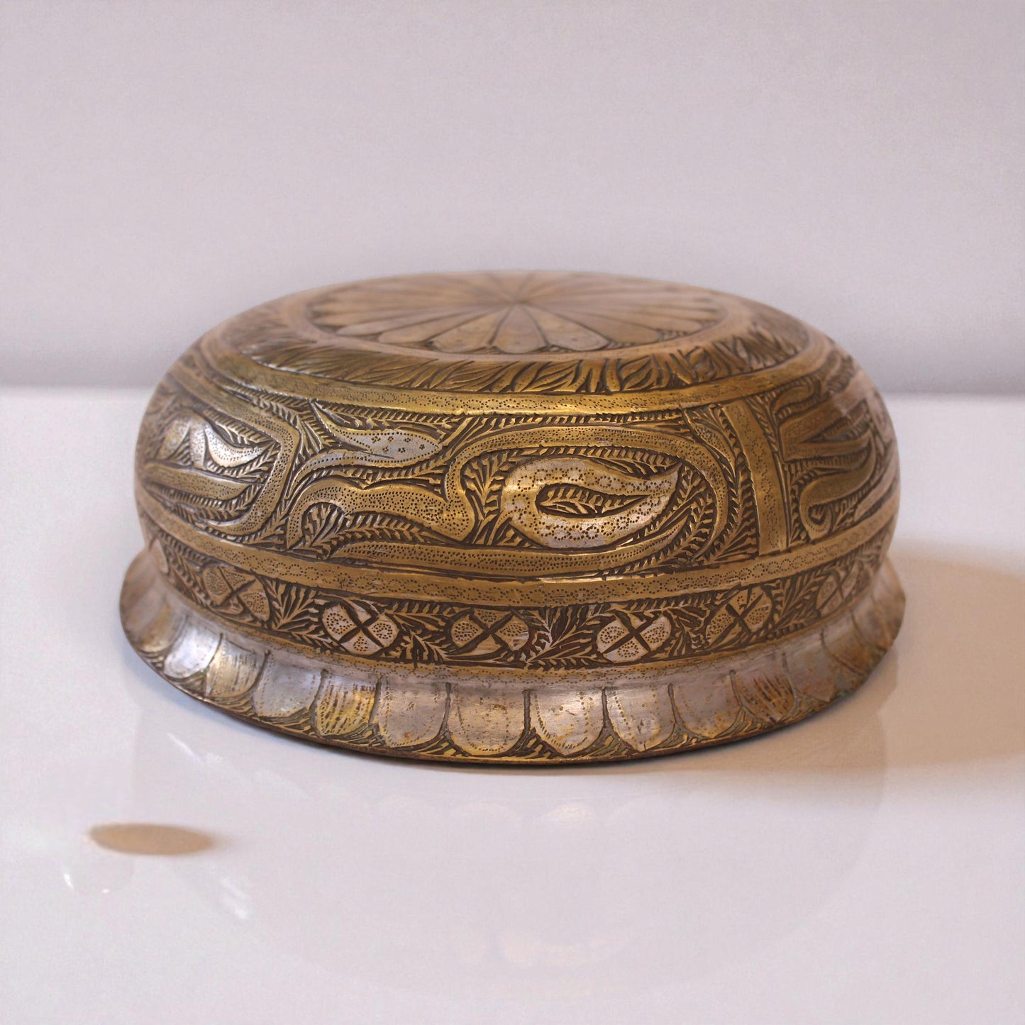 Antique Hand-Engraved “Dua” Hammam Bowl — 100+ Years Old | Unique Anatolian Ritual Piece (20 cm)