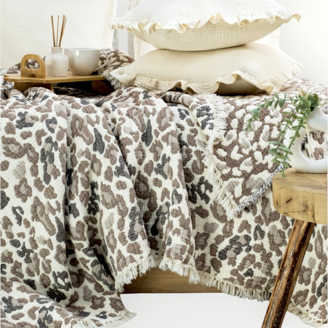 7-Layers Leopard Muslin Gauze Duvet