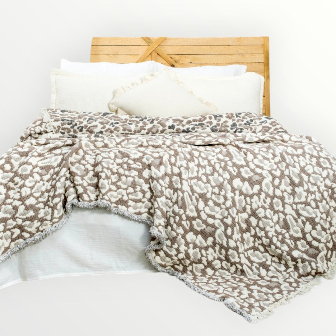 7-Layers Leopard Muslin Gauze Duvet