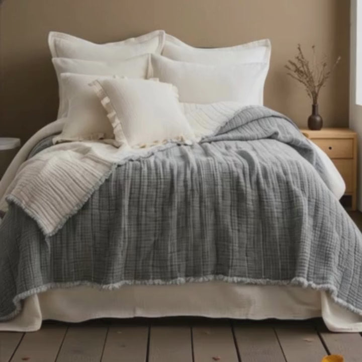 Muslin Ribbed Soft Quilt – 7 Layers of Dreamlike Comfort video