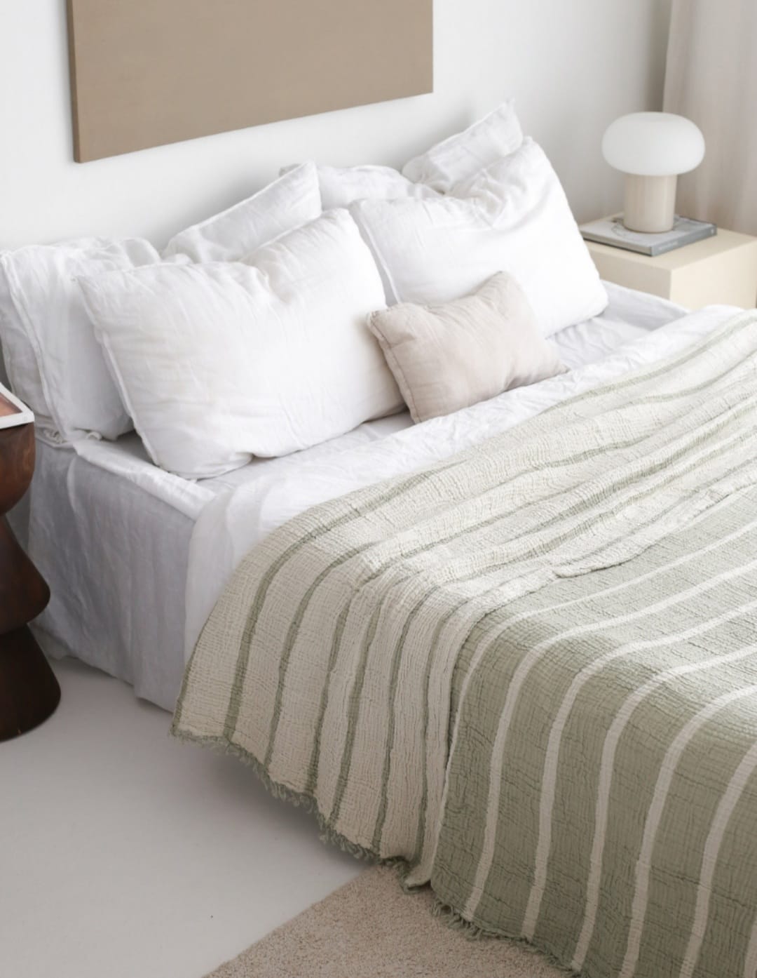 White blanket best sale and pillow set